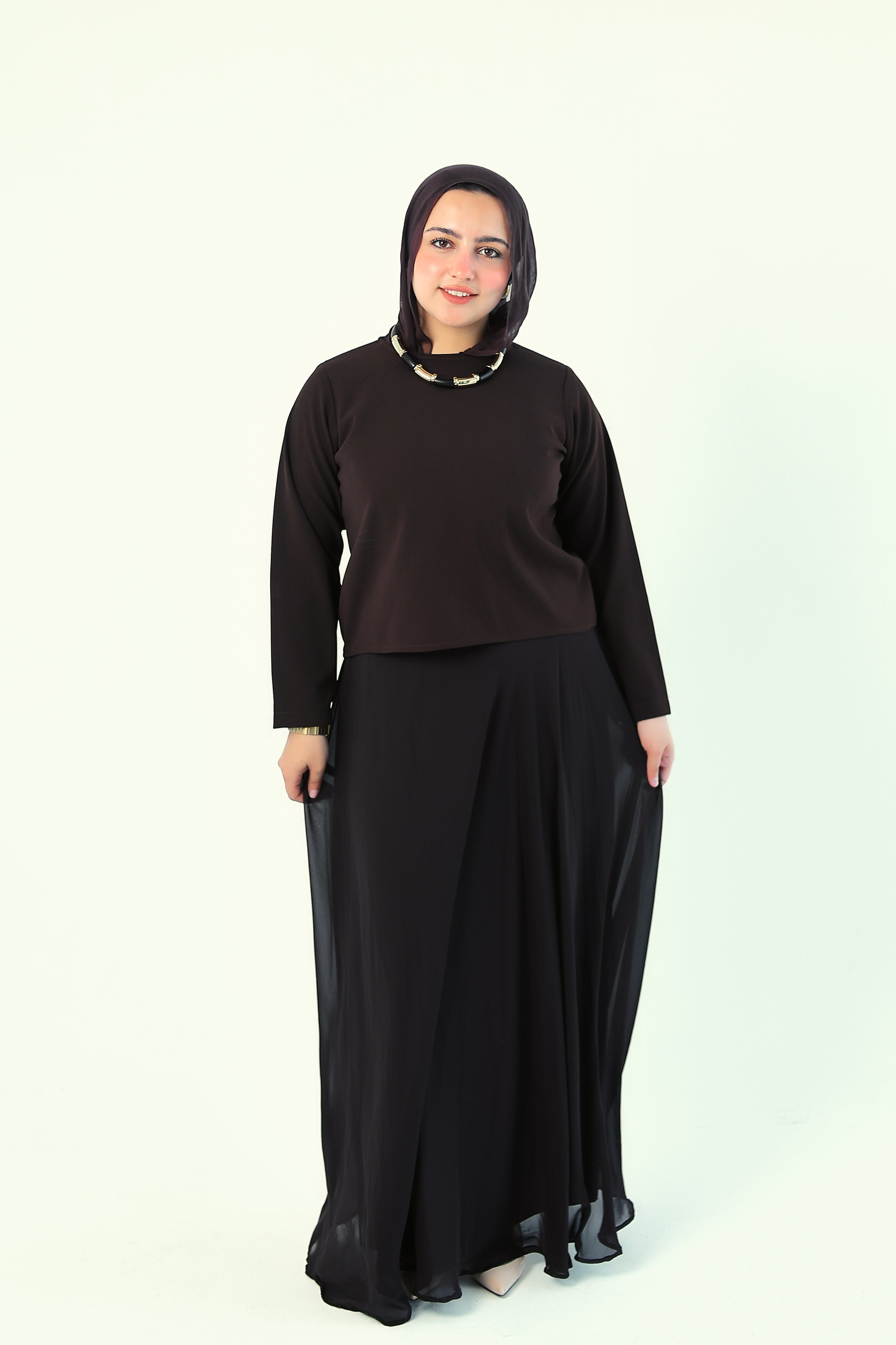 The Anuket Three-Piece Set Brown